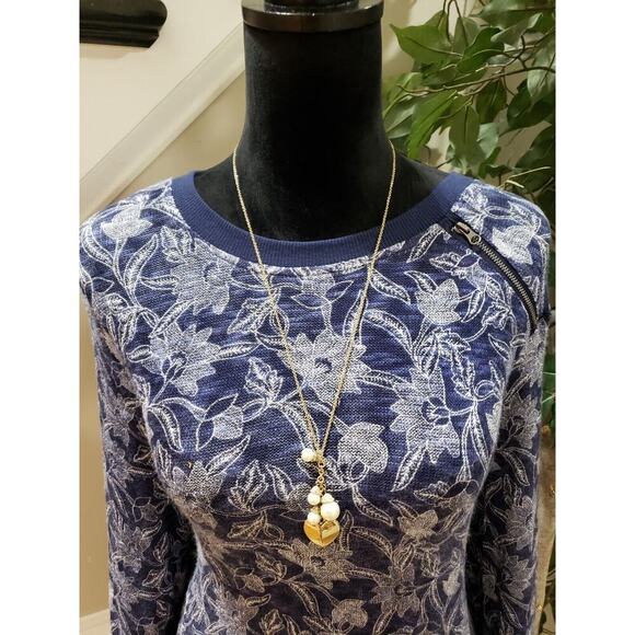 Max Jeans Women's Blue Floral Rayon Crew Neck Long Sleeve Sweater Size X-Small - Picture 2 of 12